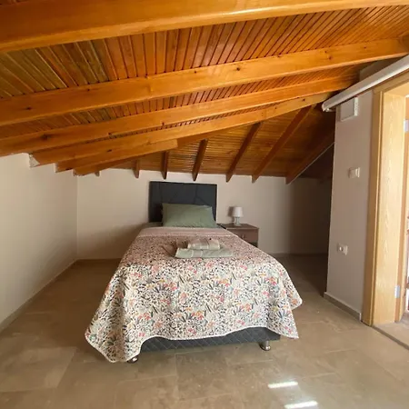 Vila Triplex Villa With Pool In Kusadasi