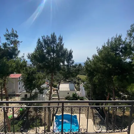 Vila Triplex Villa With Pool In Kusadasi *