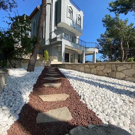 Triplex Villa With Pool In Kusadasi Vila Soğucak