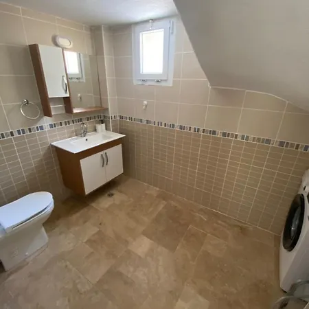 Vila Triplex Villa With Pool In Kusadasi